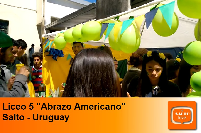 Liceo 5 celebró la primavera con un «Abrazo Americano»