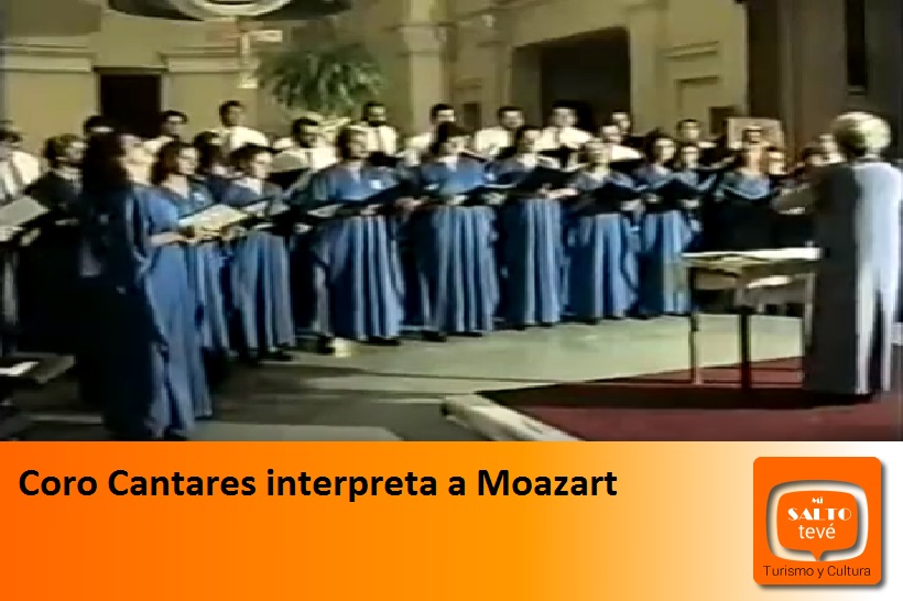 Coro Cantares interpreta a Moazart