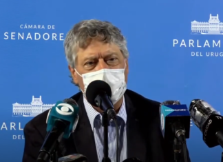 Comisión Pro Referéndum se reunió con Beatriz Argimón, y luego realizó una conferencia de prensa…