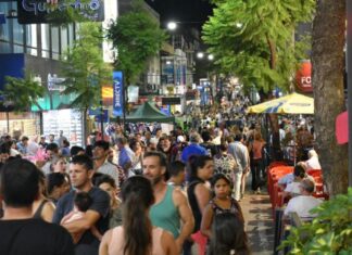 Menores de 60 son los mas remisos en Salto para agendarse y vacunarse