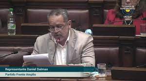 PCU, entregó 600 firmas y sigue juntando….