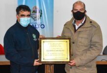 Intendente de Salto realizó un reconocimiento a Federico Moreira por su trayectoria deportiva