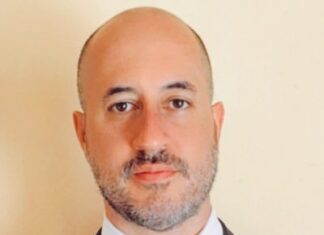 Dr. Martín Salvatierra, se siente perseguido, le ofrecen un traslado, puede llevar su caso a la Justicia….