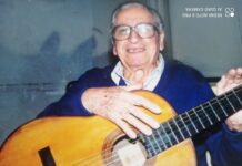 Esos Dioses cercanos: En el mundo de las seis cuerdas, guitarreros de mi pueblo