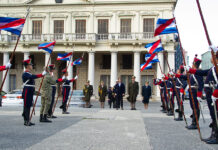 Lacalle Pou encabezó actos conmemorativos del 258.° aniversario del natalicio de José Artigas