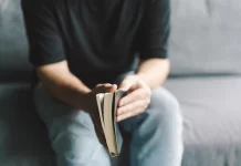 Los tres camaradas, hermanos en la fe