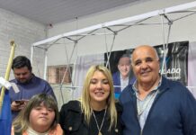 Blardoni en barrio Saladero acompañando a Álvaro Delgado y a Valeria Ripoll