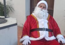 Papa Noel anda por Salto, visita comercios y anuncia muchos regalos para niños y mayores