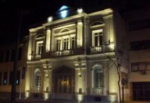 Despertó la bella durmiente, la cultura de pie, de nuevo entre nosotros