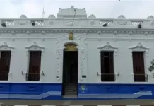 ADEOMS expulsa a dirigente y exige definiciones, mientras crece la crisis financiera en la Intendencia