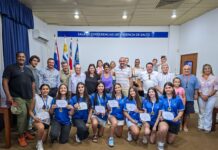 Equipo femenino sub 14 de básquetbol del Liceo Nº 5 fue reconocido por representar a Uruguay en el Sudamericano Escolar
