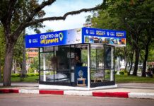 El intendente Carlos Albisu visitó el nuevo Centro de Información Turística en Plaza Treinta y Tres