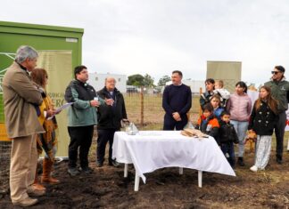 Dos familias salteñas recibieron sus nuevas viviendas gracias al trabajo conjunto entre Cireneos y la Intendencia de Salto