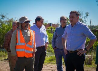 Albisu estuvo en barrio La Chinita, donde comenzaron los trabajos de mejora de calles y canalización