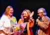Laura Raffo presentó en Salto su libro «Tu plata, tus reglas» En el Centro Cultural Academias Previale